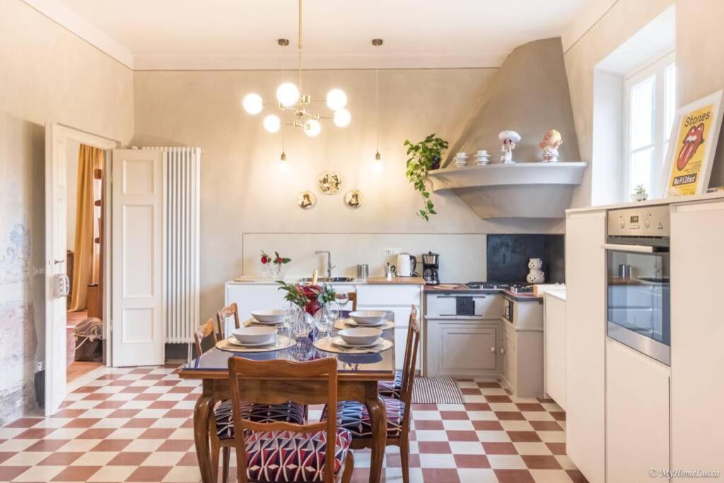 Casa Maria - Attico Di Lusso Vicino Alle Mura Lucca Eksteriør billede